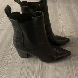 Steve Madden Booties Size 9 Never Been Worn 