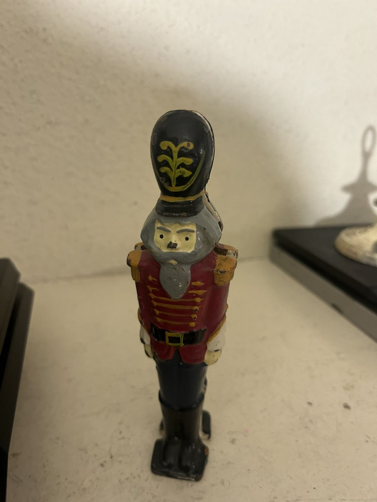 item 0261 vintage cast iron nutcracker toy soldier