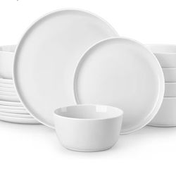 MALACASA 18 Pieces Gourmet Porcelain Dinnerware Set