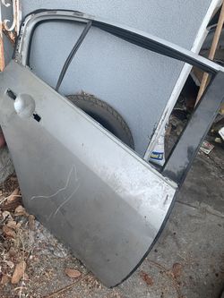 Infiniti Rear Door