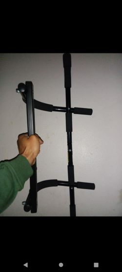 Pull up bar
