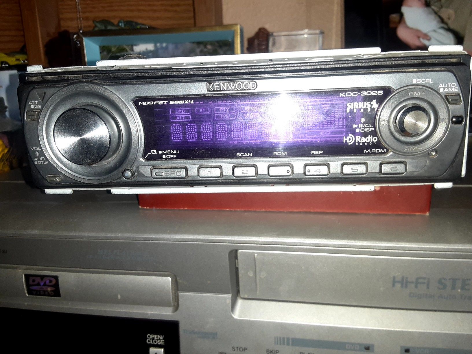 Kenwood KDC-3028 CD player