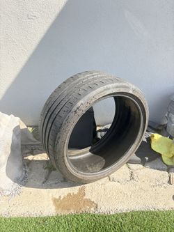 255/35/ZR19 Michellin Tire (single)