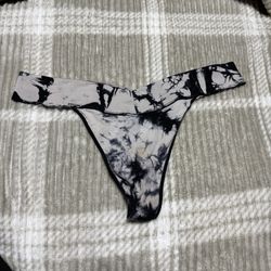 Thong black and white used