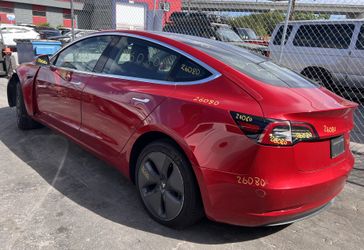 PARTS OUT PARTES 2017 2023 TESLA MODEL 3 ELECTRIC MOTORS BATTERY SEATS DOORS TRUNK LID FRUNK WHEELS SCREEN AC COMPRESSOR SUSPENSIONS