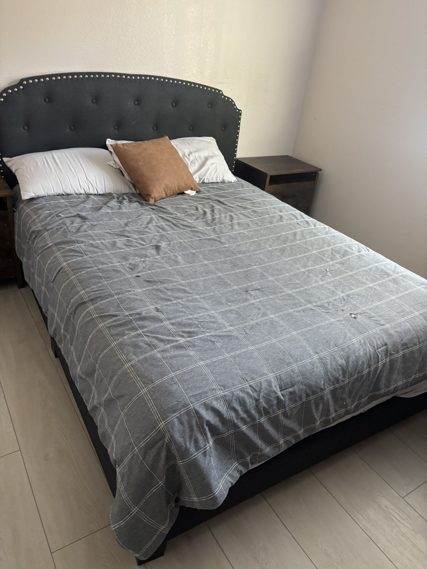 Queen Grey Bed
