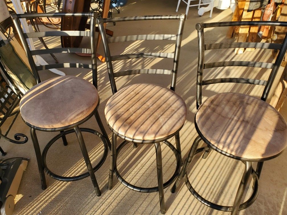 IRON STOOLS GOOD CONDITION
