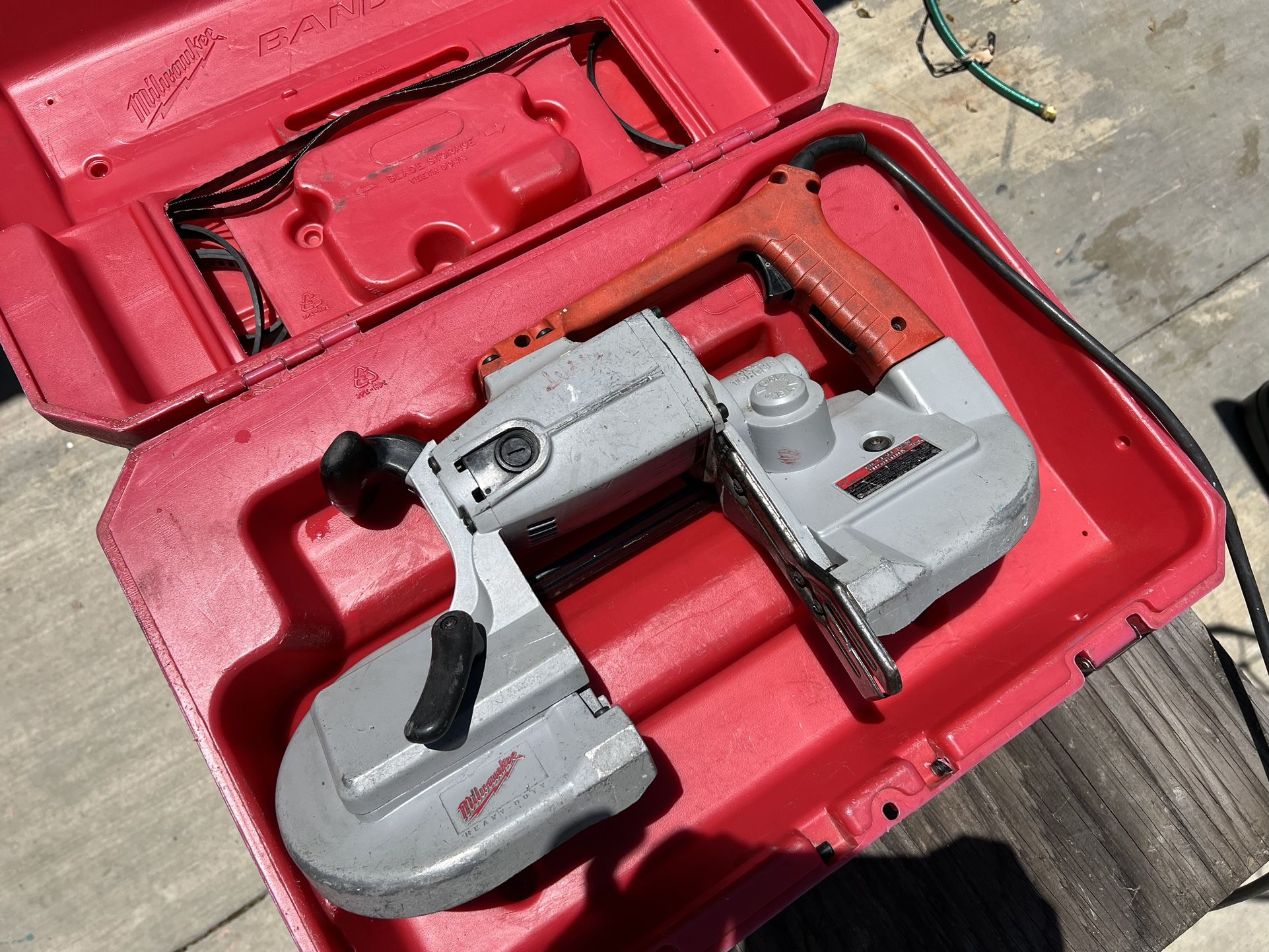 Milwaukee Heavy Duty Band Saw 6236