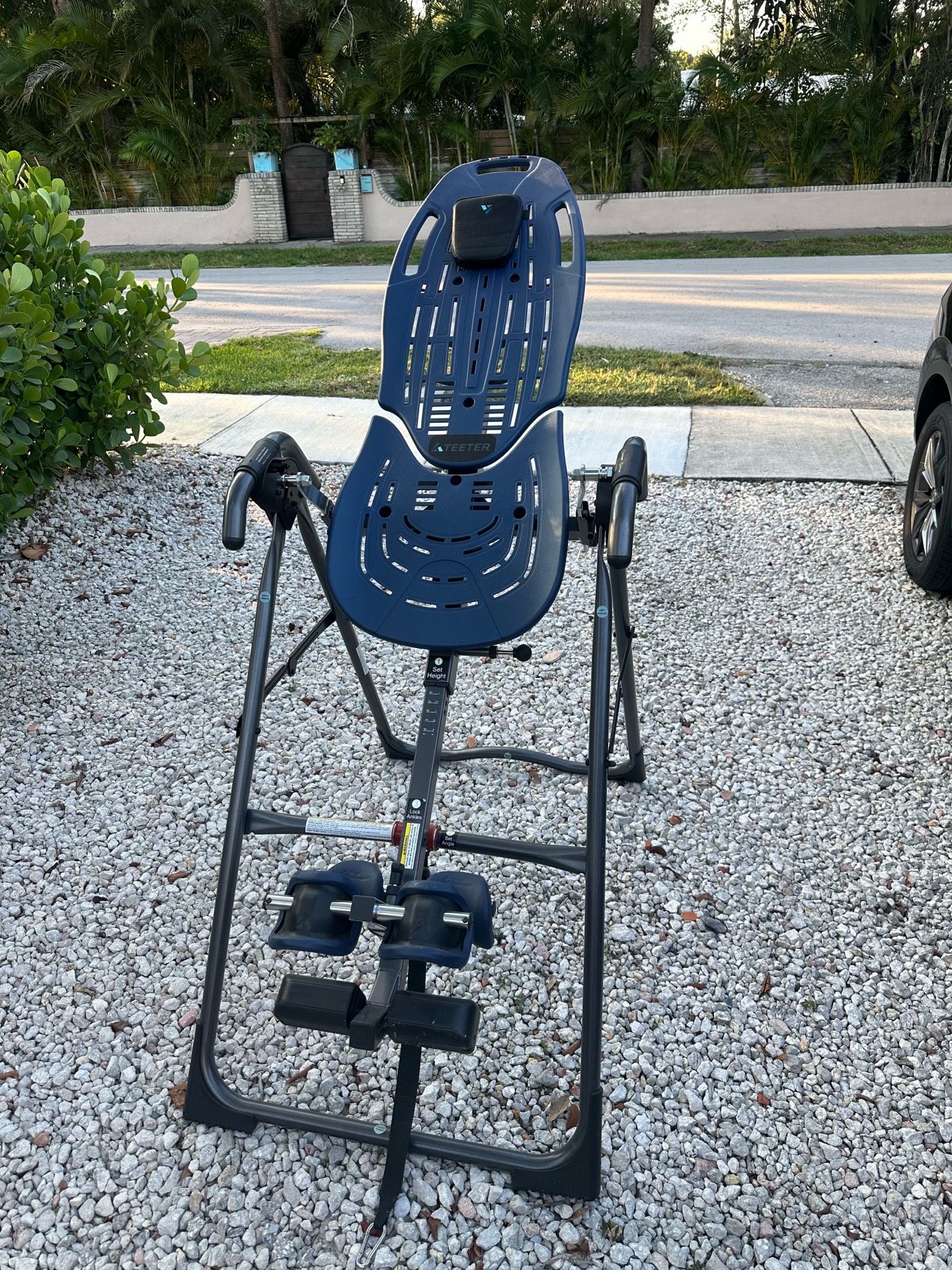Teeter inversion table
