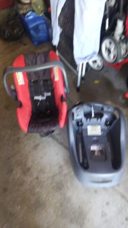 Carseat with base