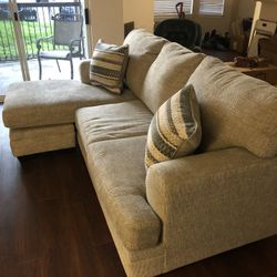 Couch W/chaise