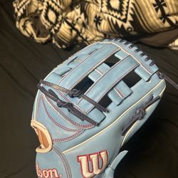 Wilson A2000 outfield glove