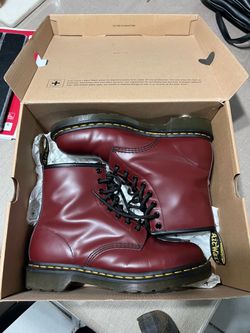 Dr martins burgundy men or women