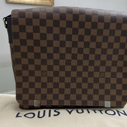 LOUIS VUITTON BAG