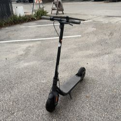 Looking To Sell Escoter In Good Condition 
