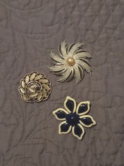 Vintage brooches