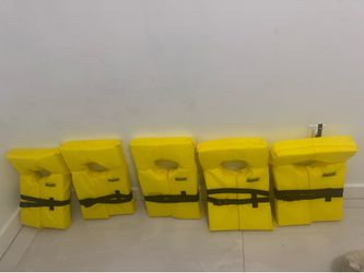 Seachoice Life Vest Set with Storage Bag - 5 Pack