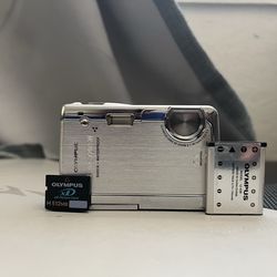 Olympus Stylus 720 SW 7.1MP Digital Camera