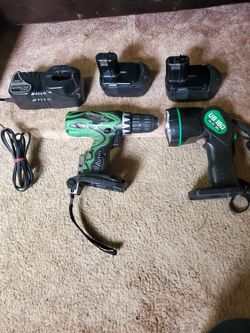 Hitachi Cordless Drill Set w Case