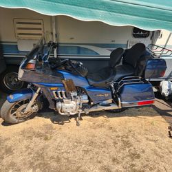85 Goldwing 