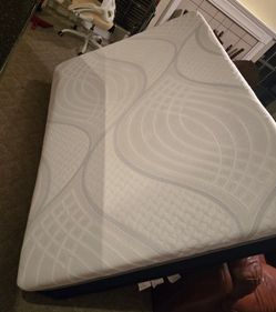 Novaform Foam Mattress Model M-142060A-QLAVAF-20