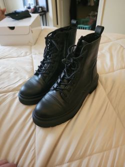 Aldo Womens Size 8 Boots
