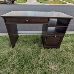 Free desk