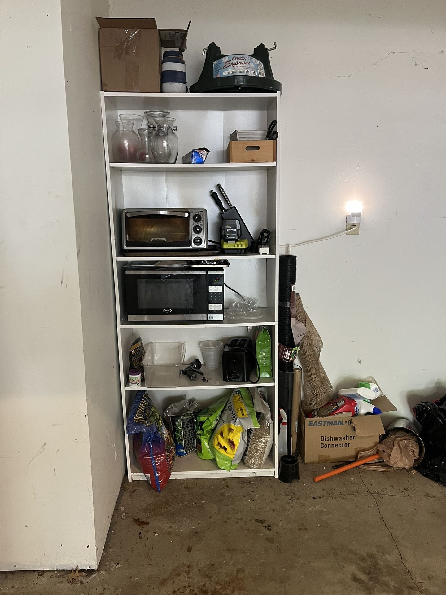 Free - White Bookshelf