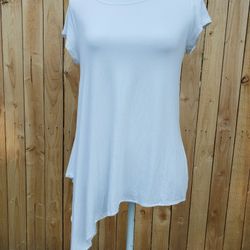 The LIMITED  WOMEN'S OFF WHITE TOP SHIRT SIZE S