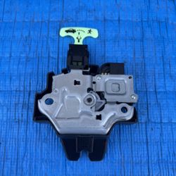 2020 2021 2022 2023 2024 2025 Toyota Corolla Rear Trunk Tailgate Liftgate Trunk Latch Lock Actuator OEM (ORIGINAL)