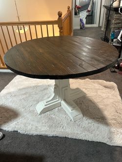 Free Farmhouse table