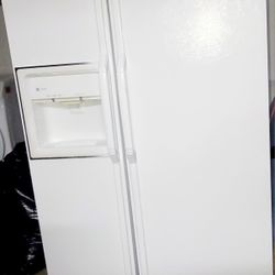 set refrigerator stove diswacher microwave 