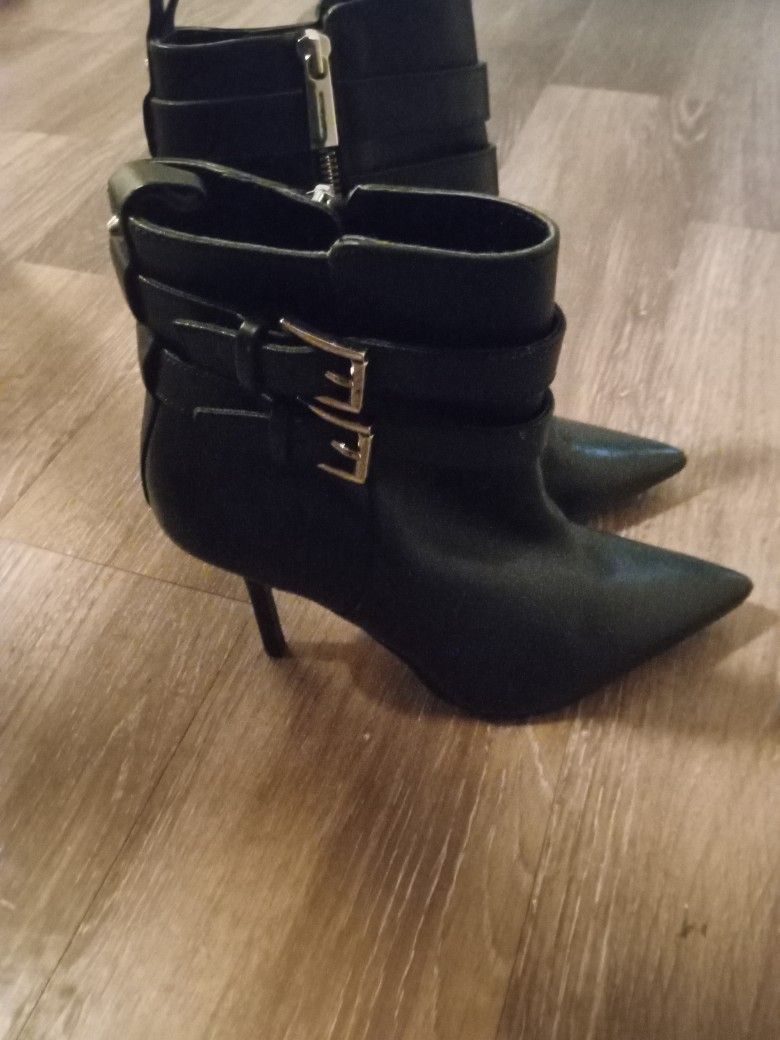 Michael Kors Boots.