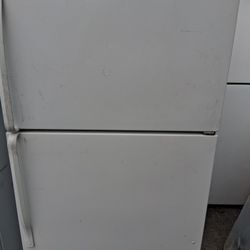 Whirlpool Top And Bottom Apartment Side Fridge Fully Functional With Ice Maker 