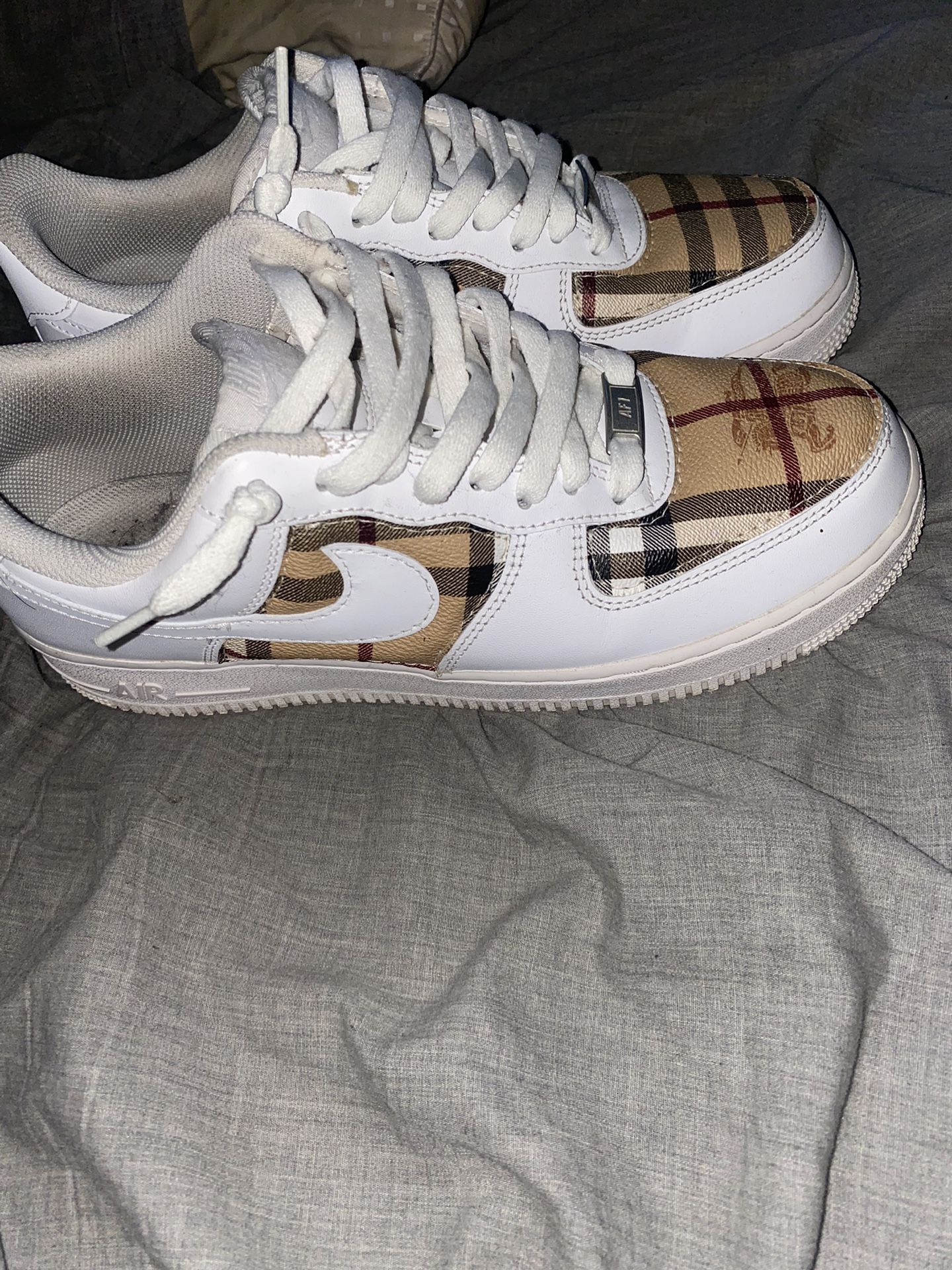 Air Forces Burberry