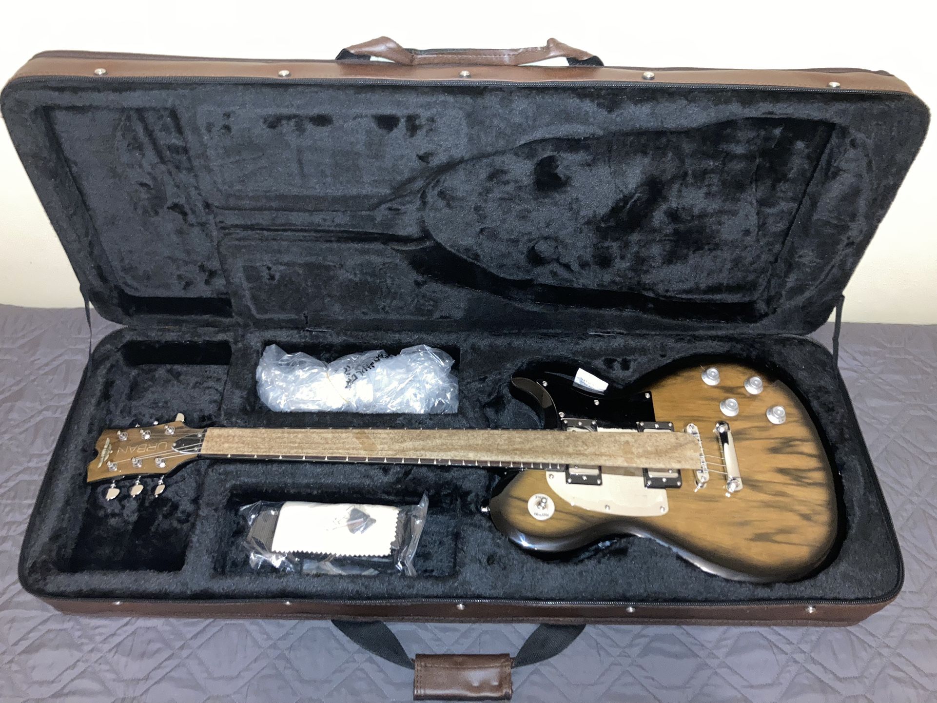Keith Urban Night Star Wood Grain Electric Guitar - New Unused