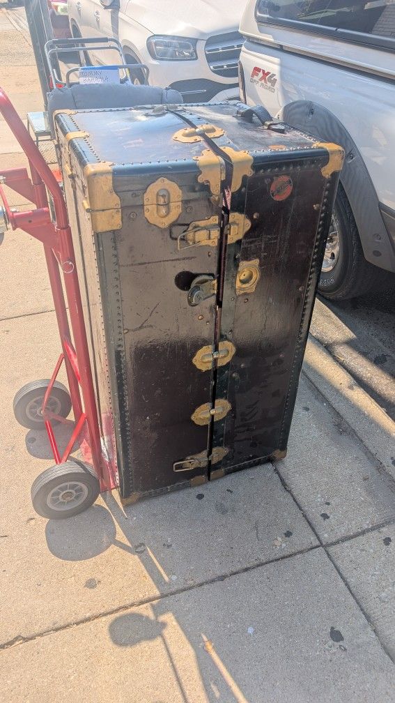 1920s Antique Wardrobe Steamer Trunk 