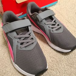 BNIB Puma Girls Twitch Running Shoes Sneakers