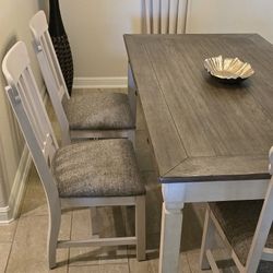 Ashley Dining Table 