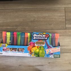 Bunch O Balloons 🎈 (560)  Read The Fine Print