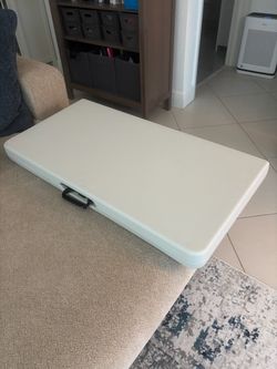 Square folding table, two heights