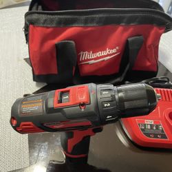 Milwaukee Drill Set  M12  Good Deal