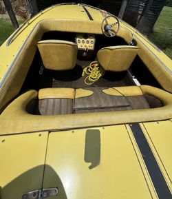 1970 Sea Ray powerboat 18' w trailer