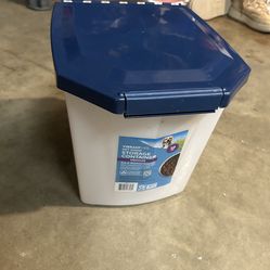 Pet Food Container