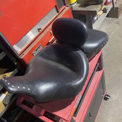 Electra Glide Mustang Seat