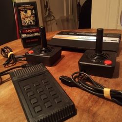 Atari JR BUNDLE includes Games/Touchpad