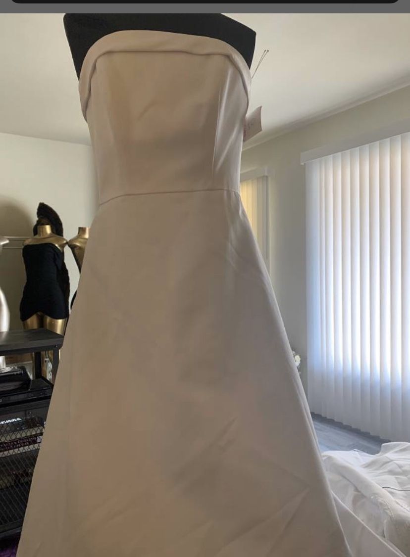 David’s bridal white dress 8-10 , tag attached