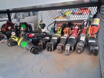 Milwaukee DeWalt Makita and More For Sale. I will be here in fremont for the weekend.
