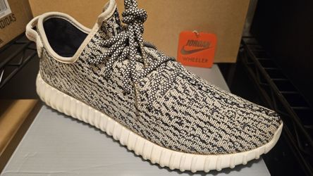 YEEZY TURTLEDOVE 350 SIZE 12