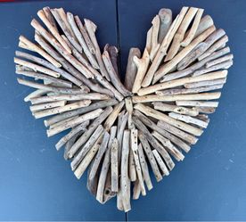 Beachy Driftwood Heart Coastal Wall/Beach Wedding Decor